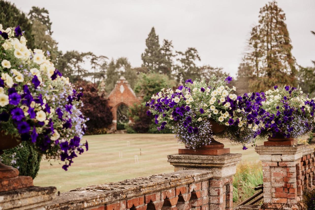 The Elvetham Hotel Hartley Wintney Exterior foto